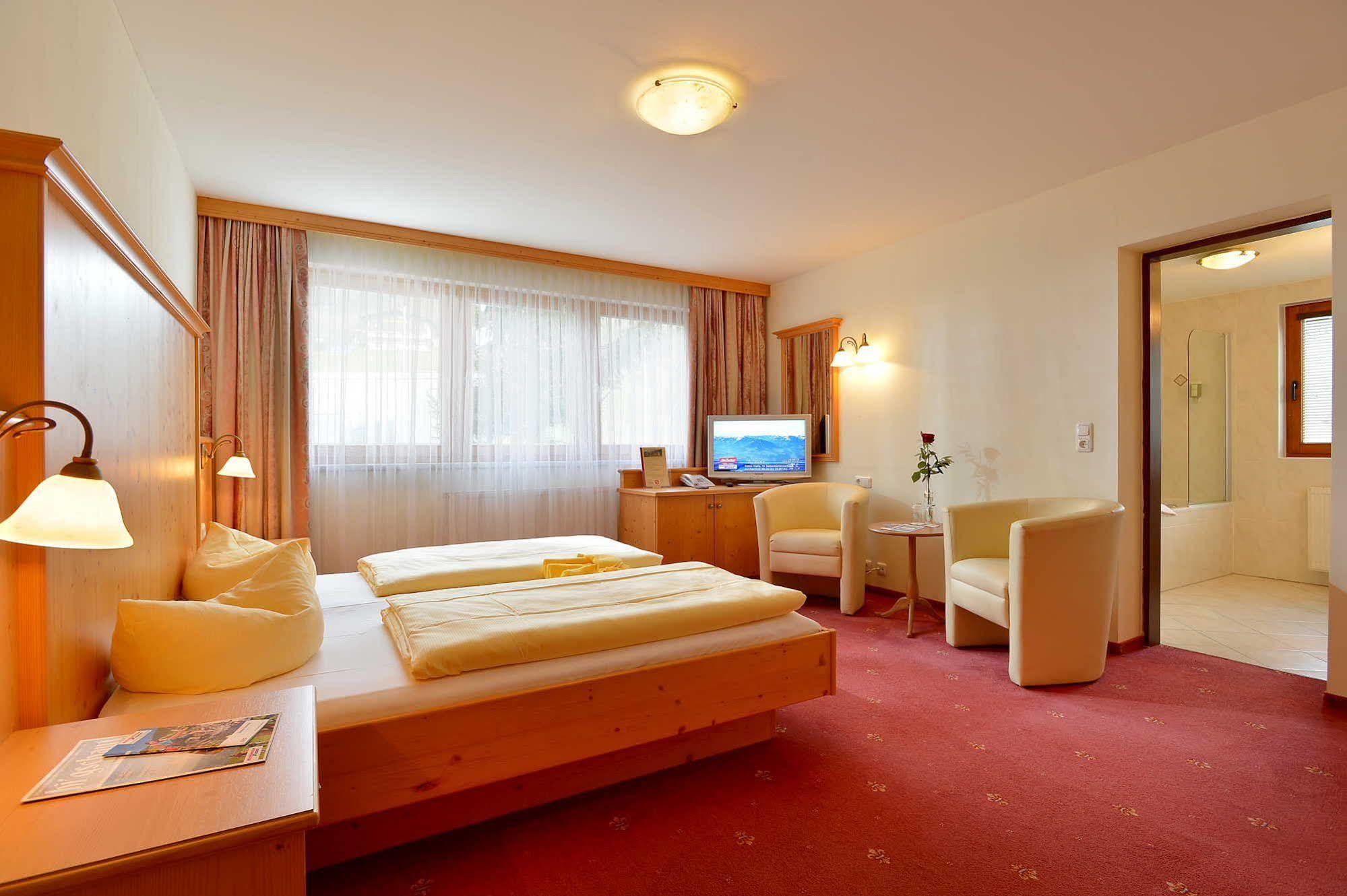 Alpenhof Brixen Otel Brixen im Thale Dış mekan fotoğraf