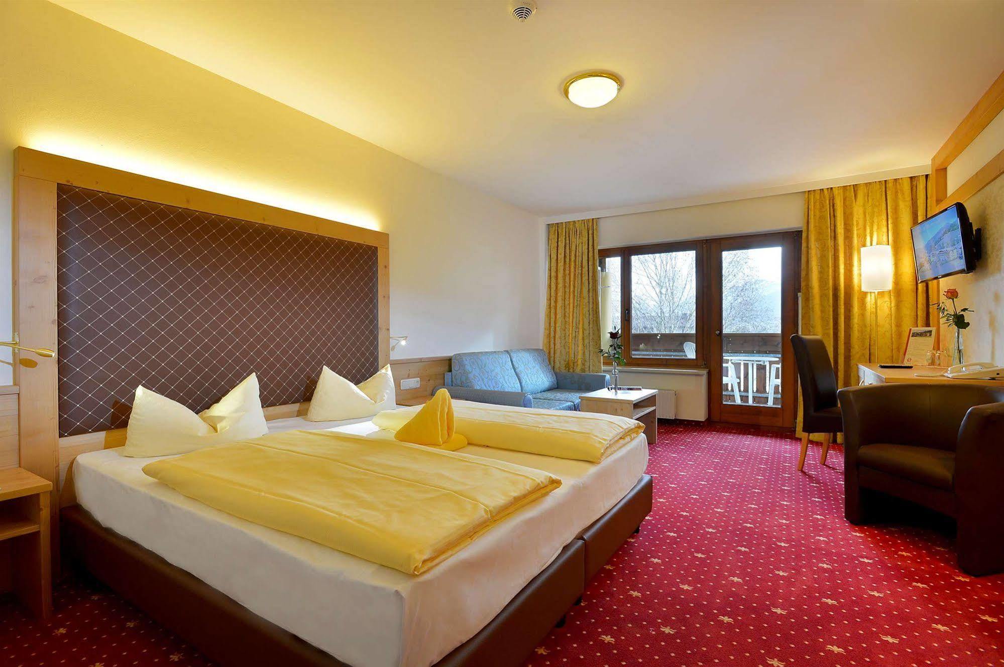 Alpenhof Brixen Otel Brixen im Thale Dış mekan fotoğraf