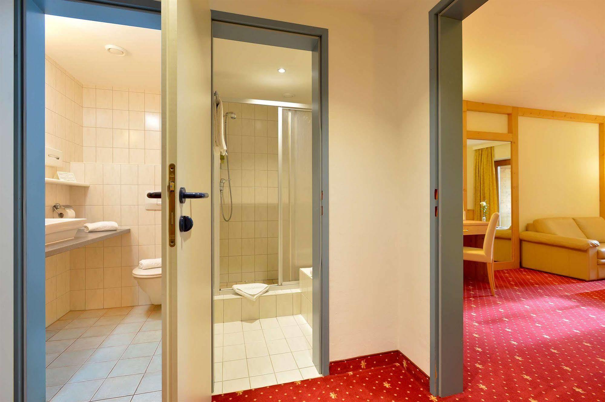 Alpenhof Brixen Otel Brixen im Thale Dış mekan fotoğraf
