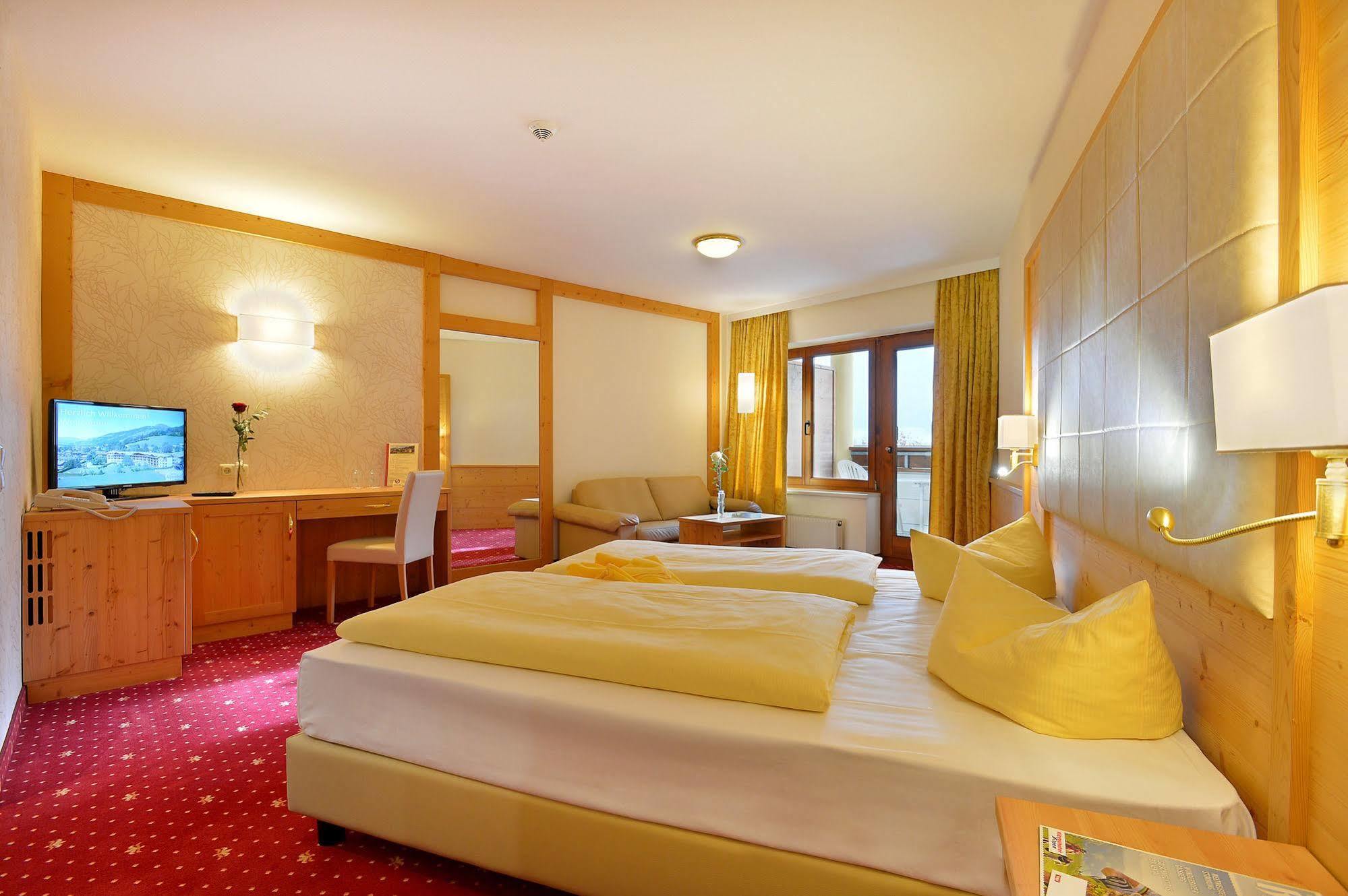 Alpenhof Brixen Otel Brixen im Thale Dış mekan fotoğraf
