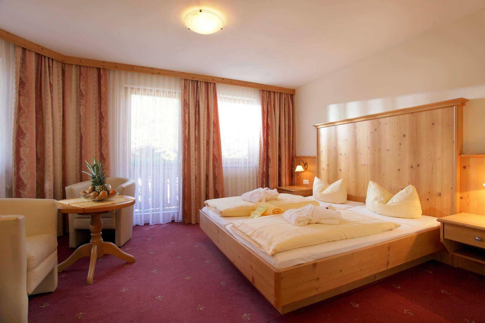 Alpenhof Brixen Otel Brixen im Thale Dış mekan fotoğraf